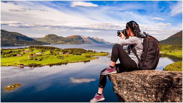 Travel Photography : यात्रा फोटोग्राफी: पेशेवर तरीके से यादें कैसे कैद करें